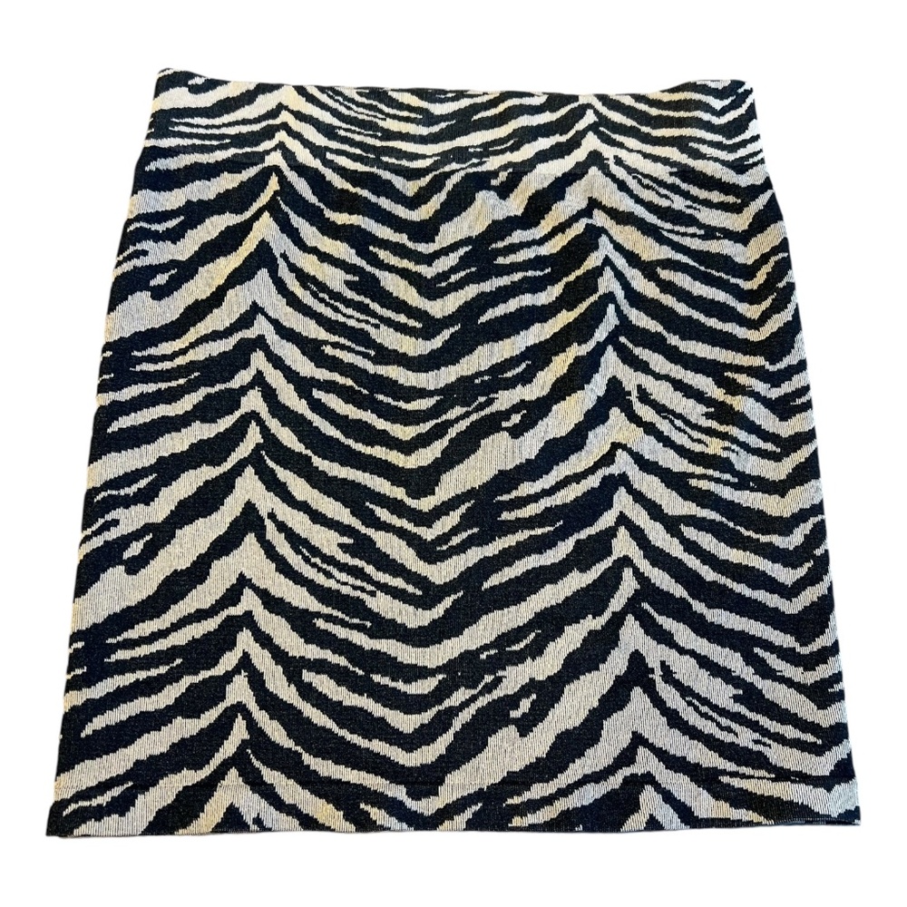 Blanc Shop Twenty-Four Knit Stretchy Tiger Print Mini Skirt Size M/L